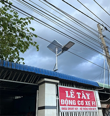 Đèn đường nlmt nhà anh Quang